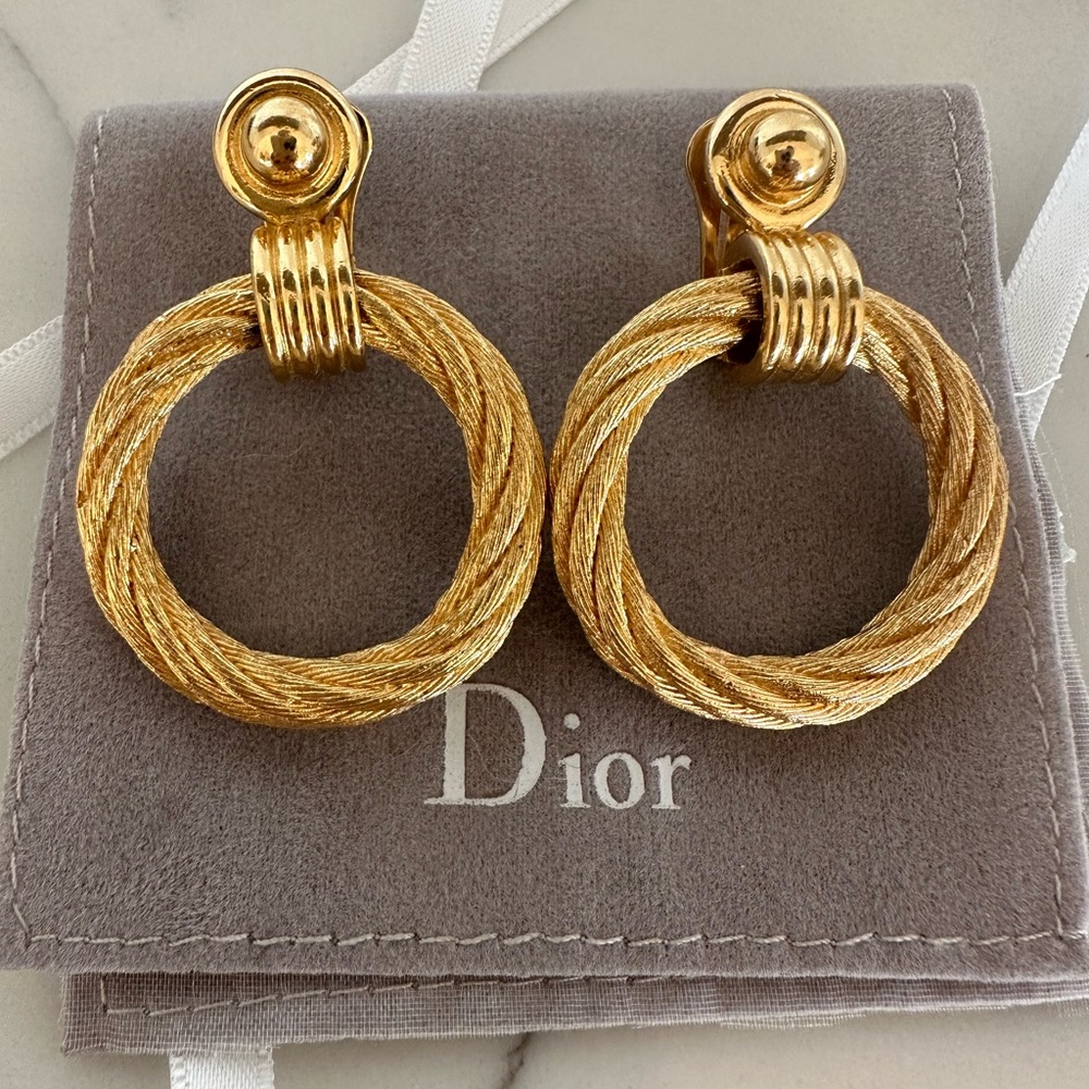 Vintage Christian Dior rope hoop clip on earrings. - Picture 2 of 12